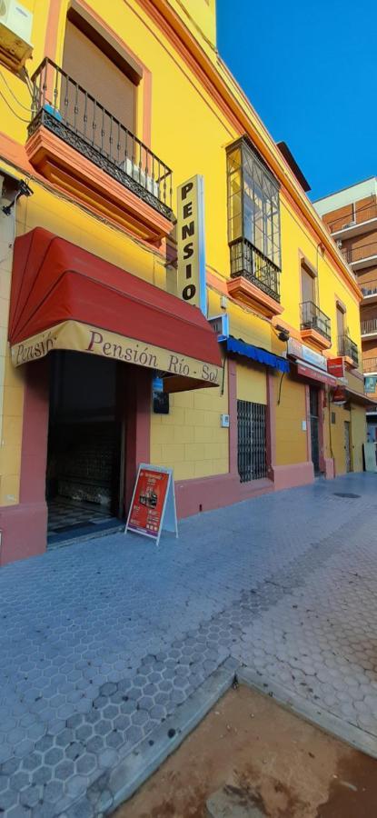 Pensión Riosol Sevilla Exterior foto